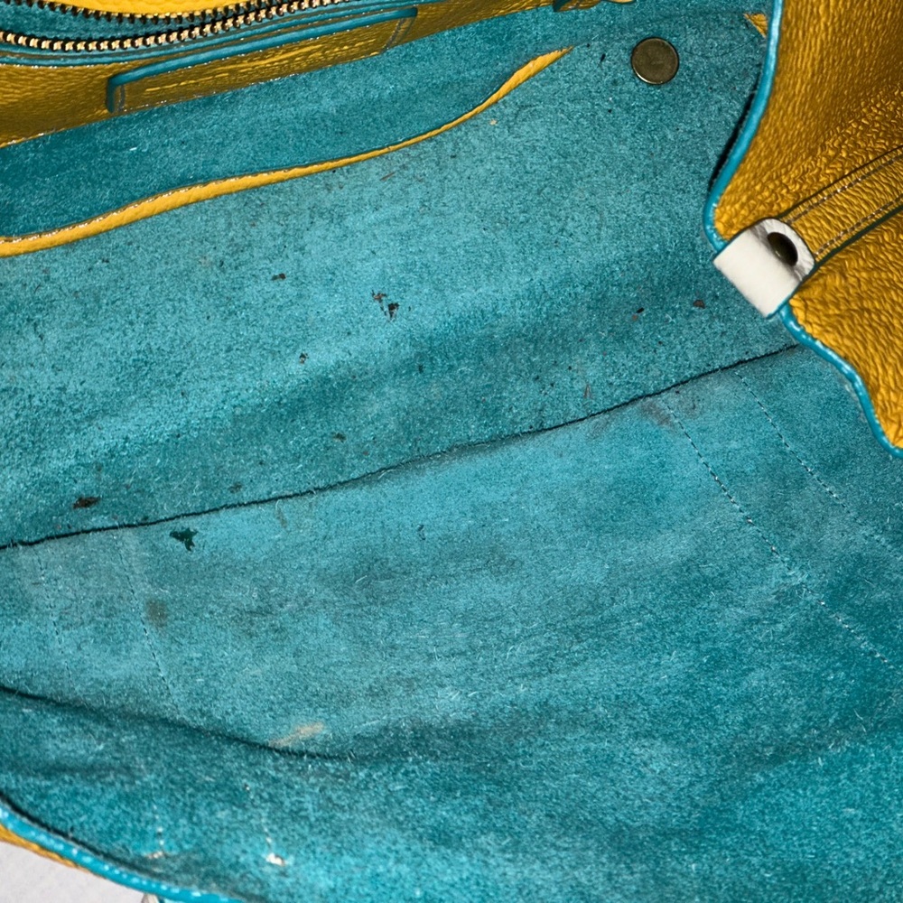 Small leather tote. - Picture 10 of 10